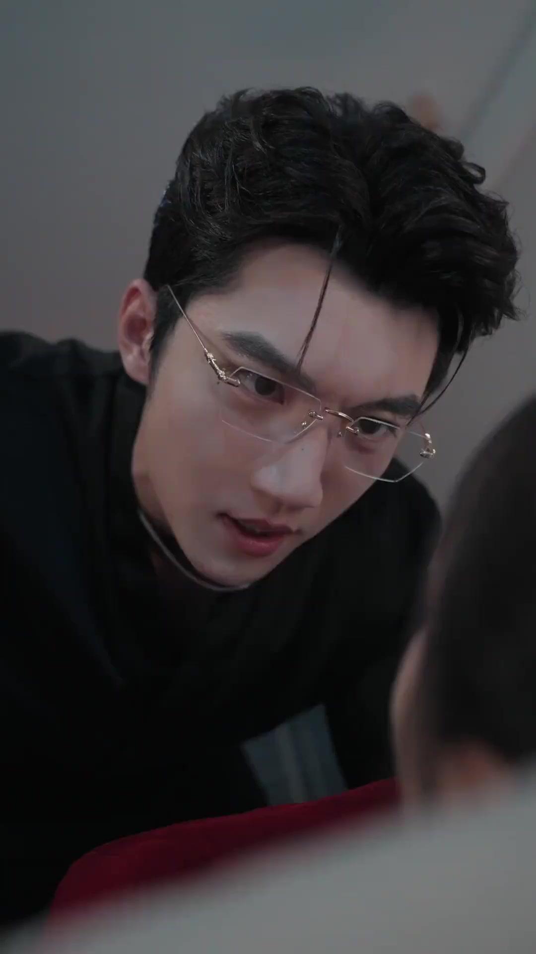 รักที่ซ่อนอยู่ในแสงสว่าง