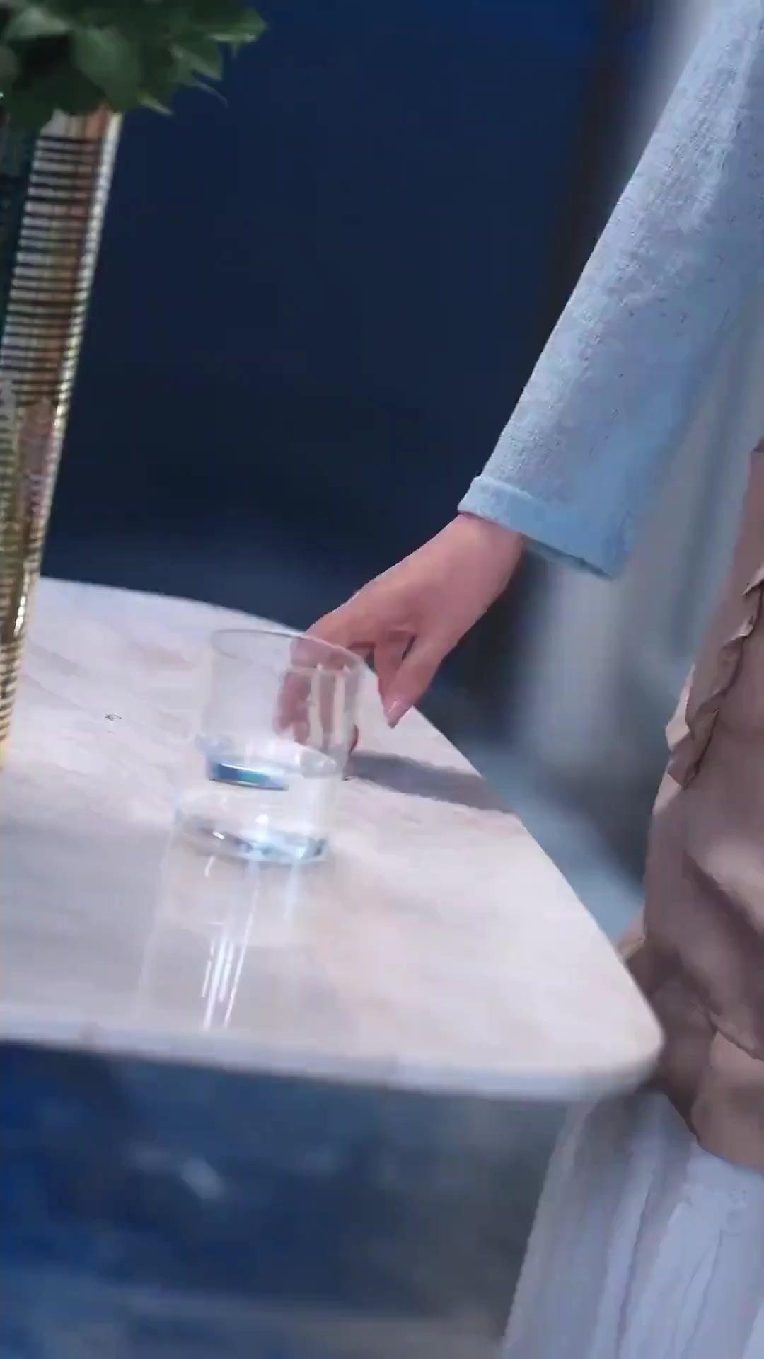 (Doblado)¡Mi esposa es mi rival!