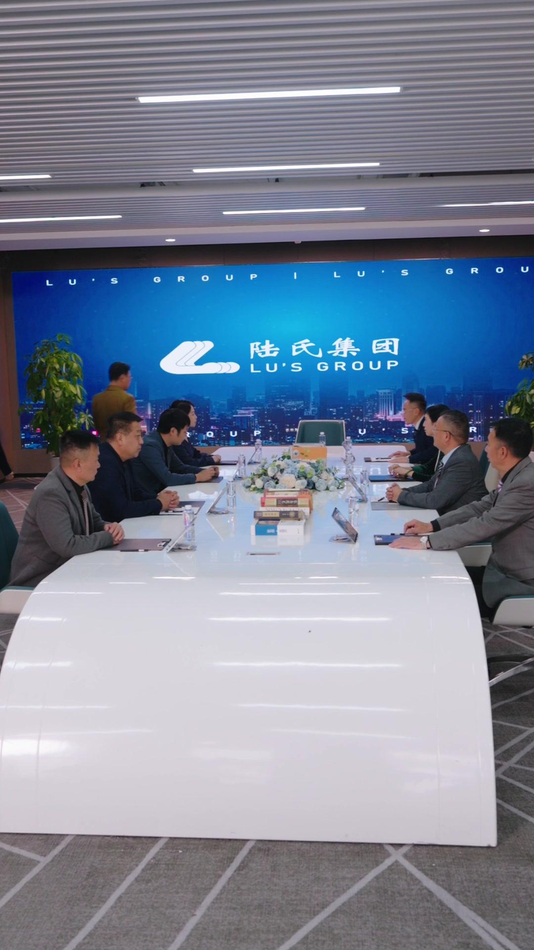 Tuan Muda dan Pengawalnya