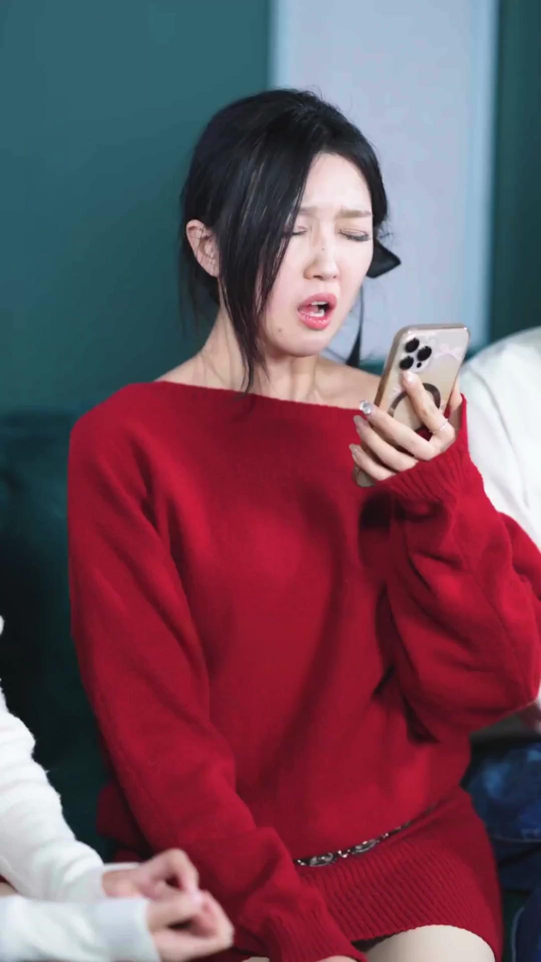 À TRAVERS LES ÉPREUVES