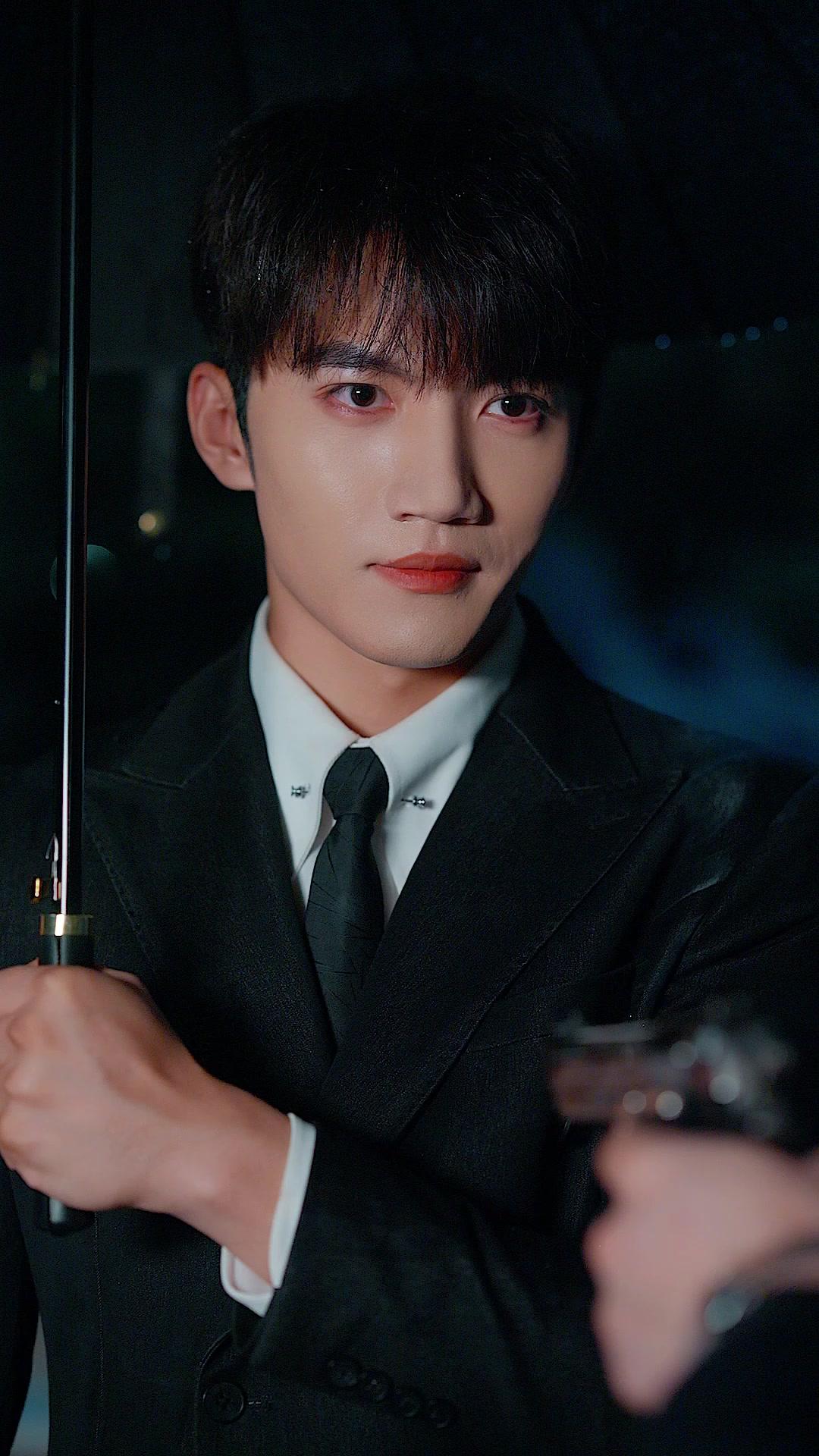 จากศัตรูสู่ที่พึ่ง