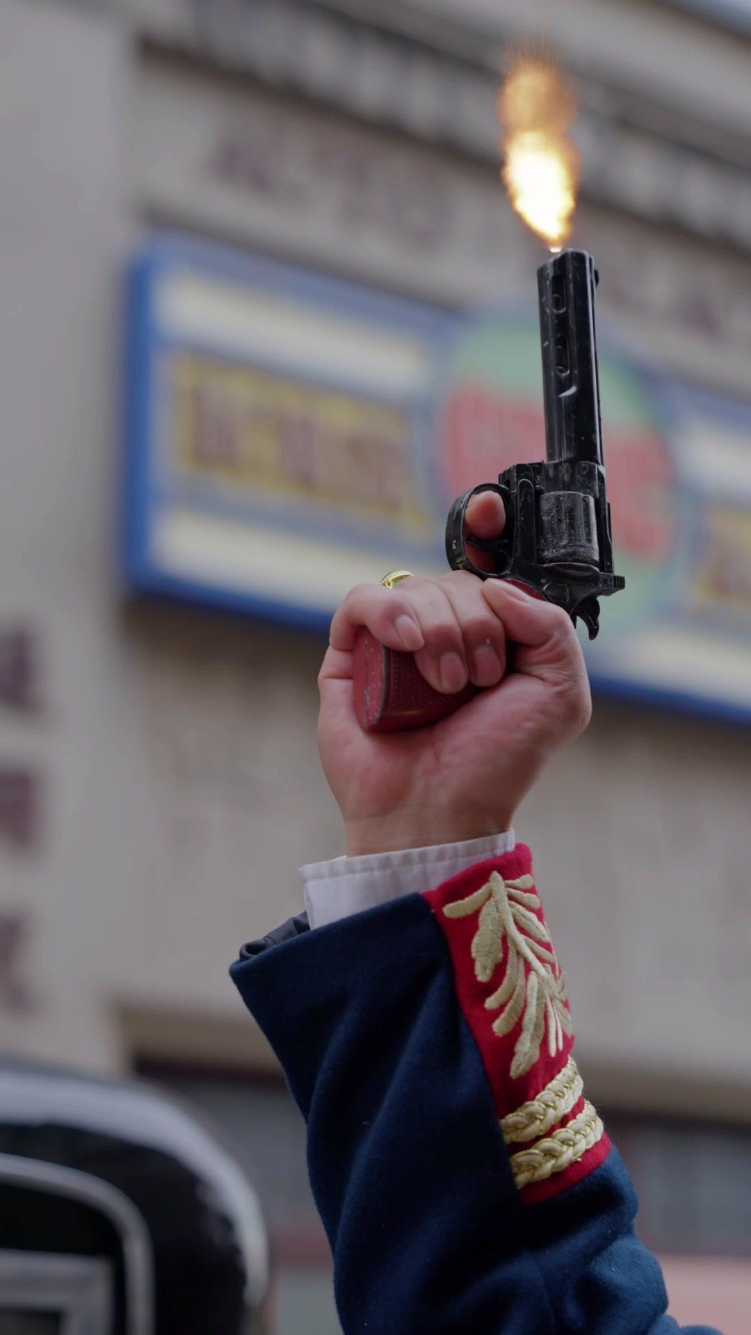 LA PETITE MAÎTRESSE DES OMBRES