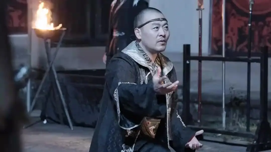 (Doblado) El guerrero divino perdido: ¿Quién gobierna el destino cuando el poder se arrodilla?