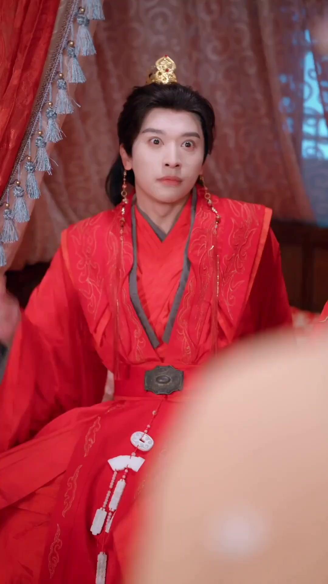 (مدبلج) حين أكون فاسقا عابرا… وتكون زوجتي معادةالميلاد