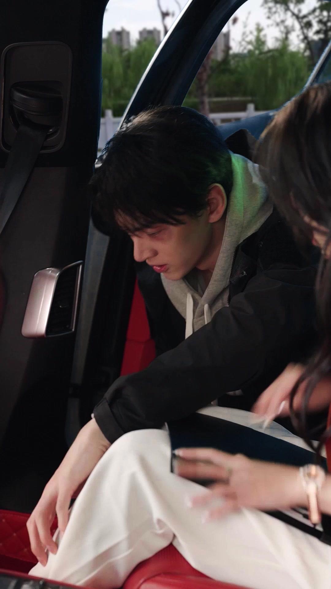 Bos, Aku Bukan Pamandu Biasa