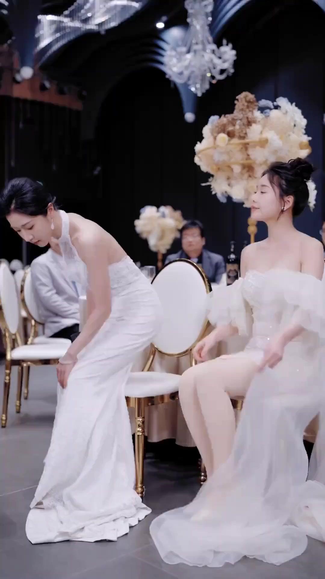 (Dubbed)Empress Never Falls