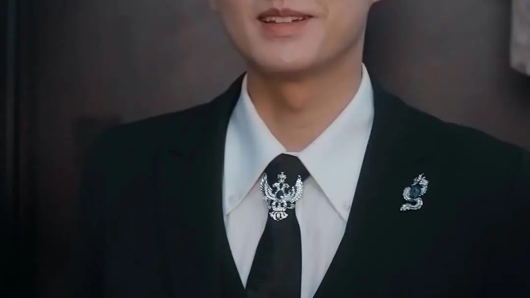 千金之淚：當西裝男敲門時，沙發上的瓜子正在發酵