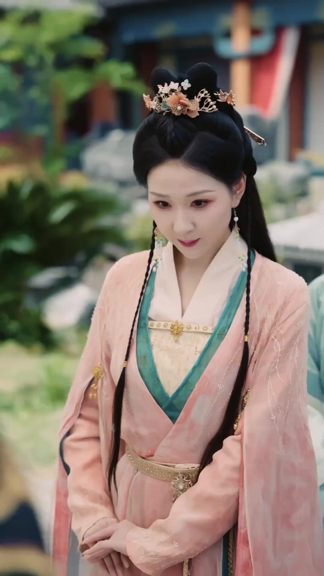 The Royal Flame: Secrets of the Palace