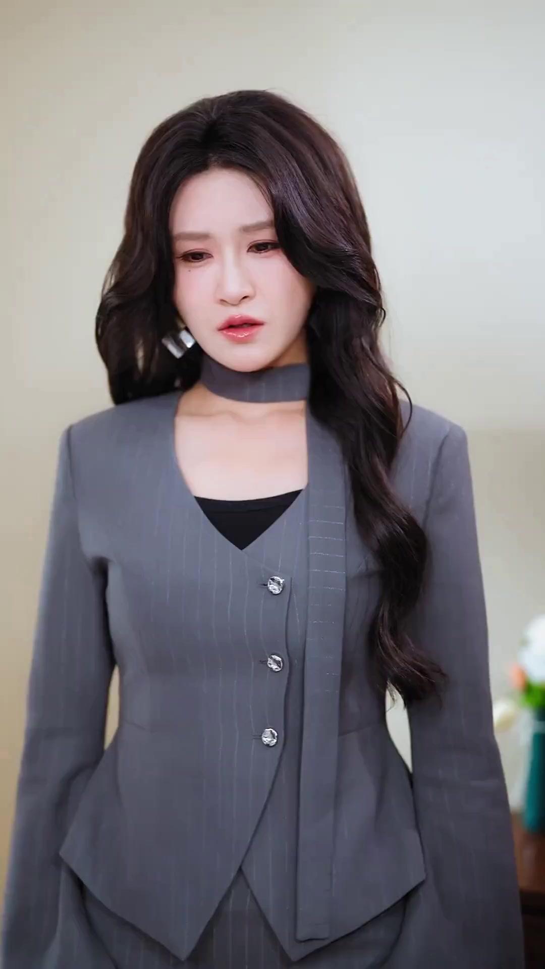 (Dubbed) Ms. CEO's Invincible Guard