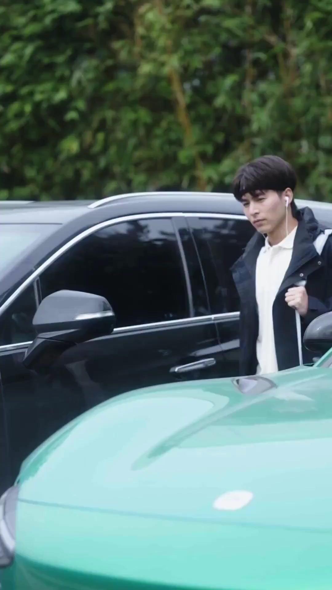 (Dubbed)Ex is Back? My Husband Says No Way!