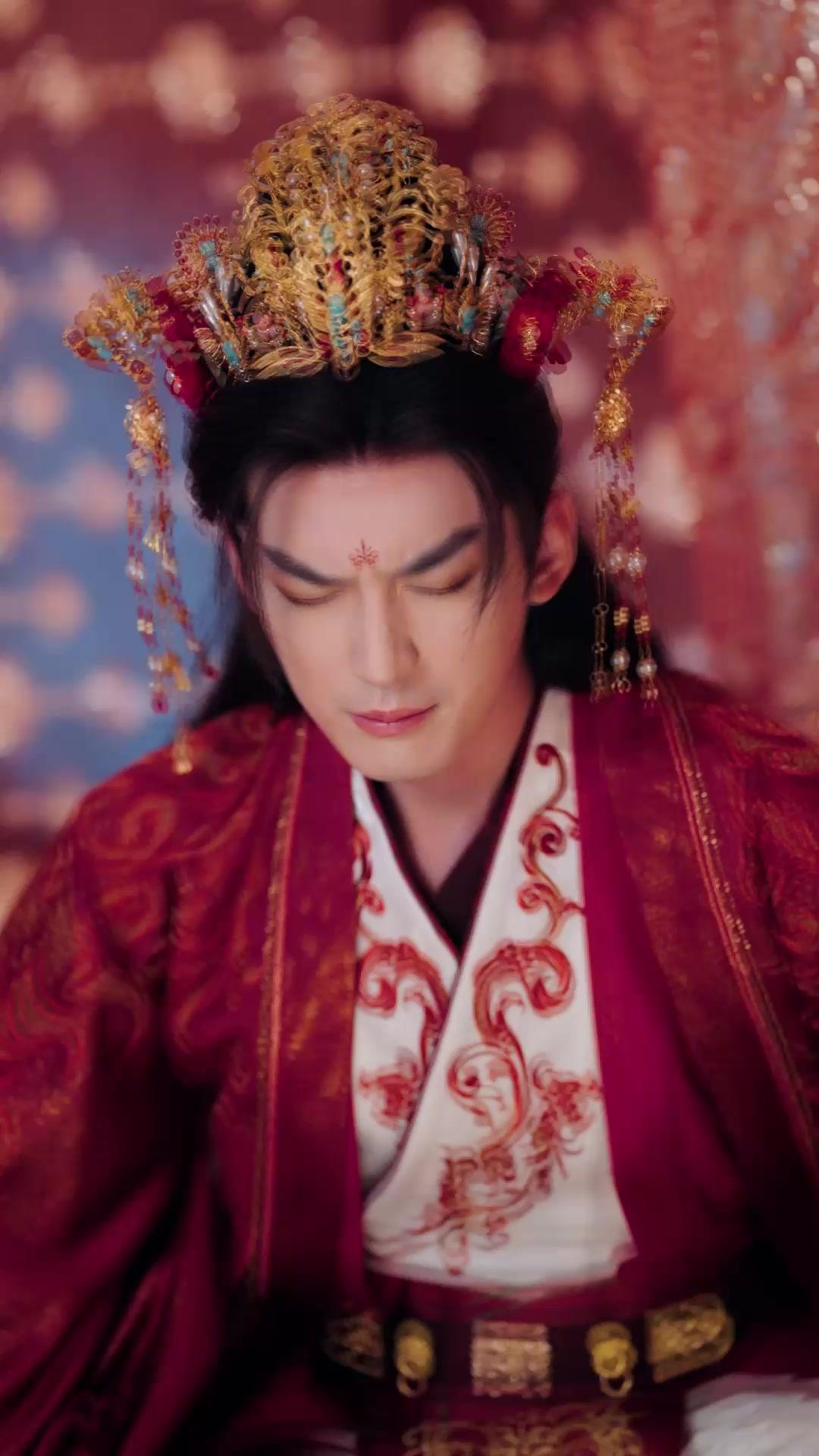 SOUS L'ENNEMIE, VERS L'AMOUR