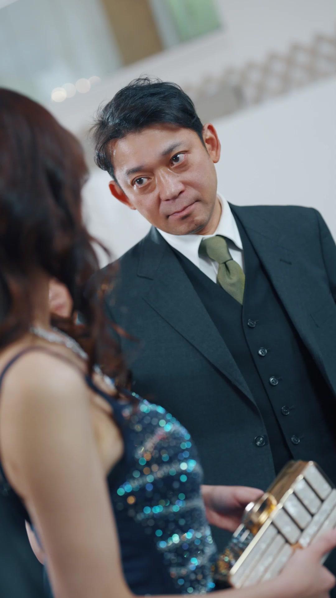 Trash the Ring, Claim the Crown