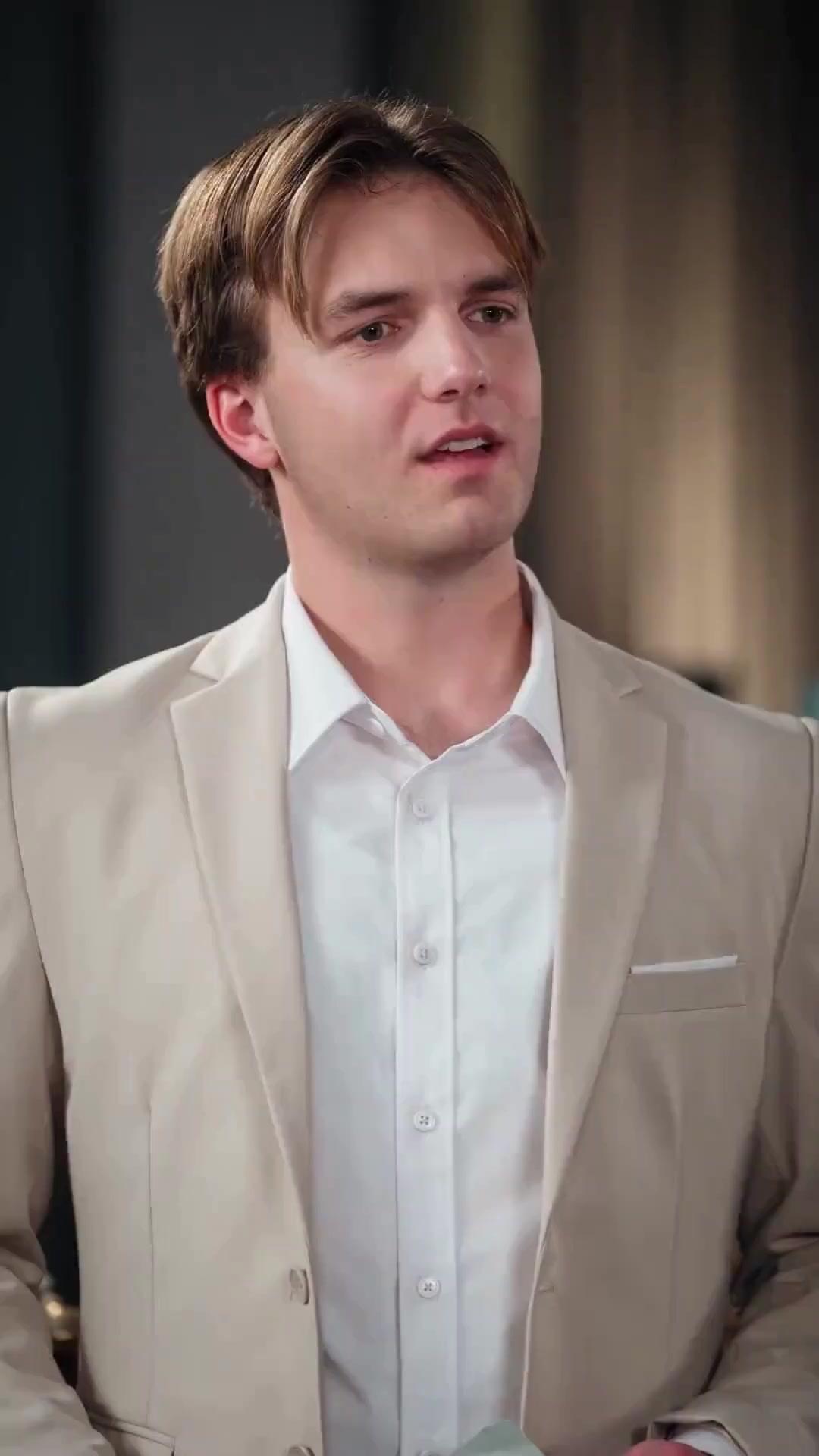 (Doublage) MON PÈRE CONCIERGE EST LE BOSS