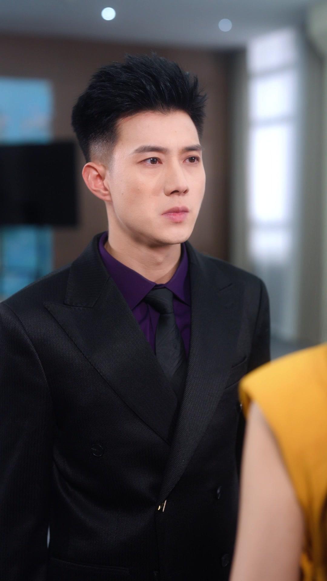 Bunga Berduri di Ruang Sidang