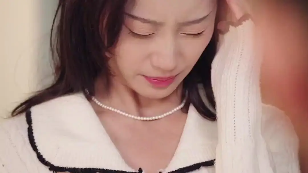 A Baby, a Billionaire, And Me: When Pearls Hide Poison