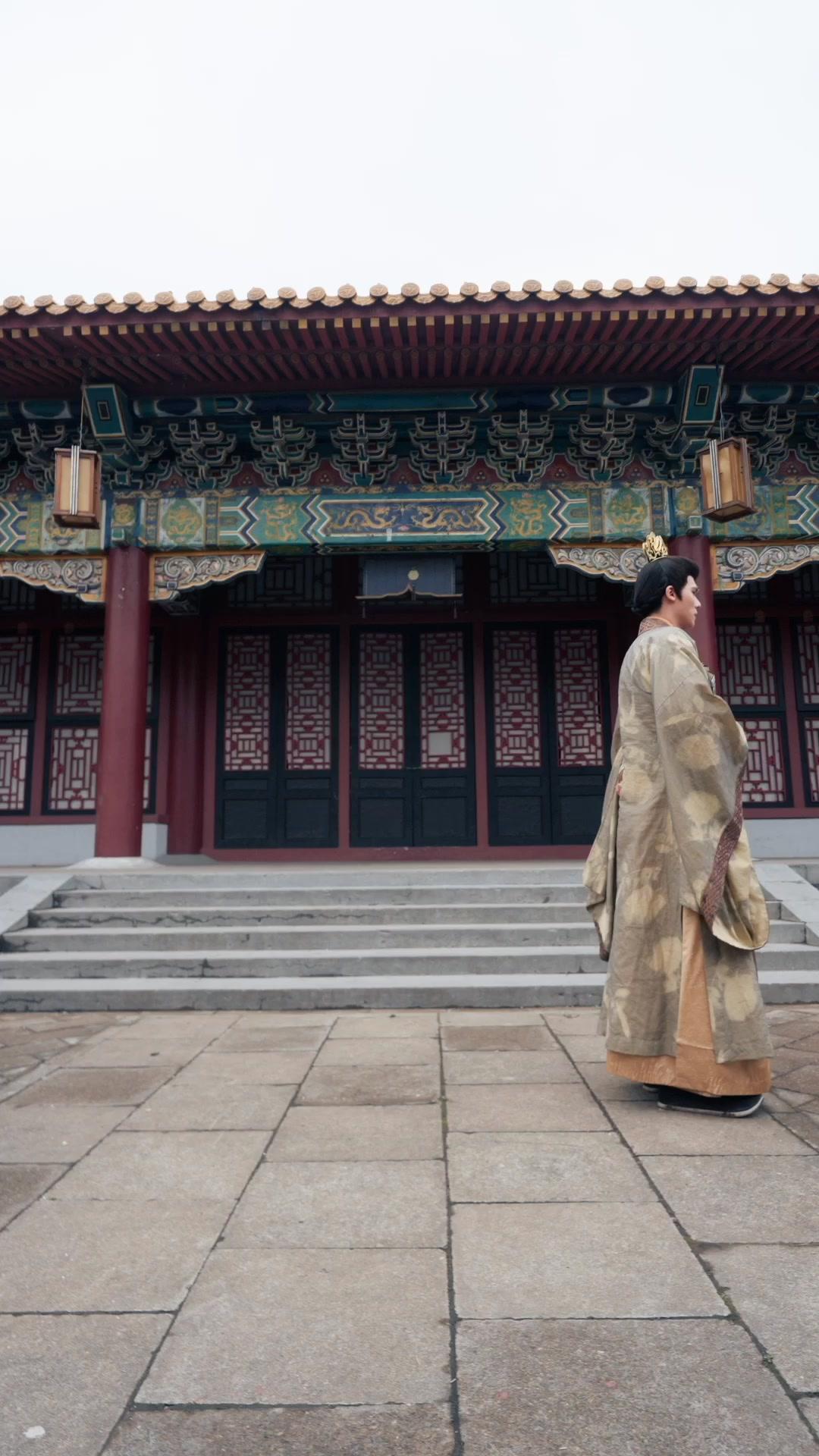 Mimpi di Pelukan Pangeran 