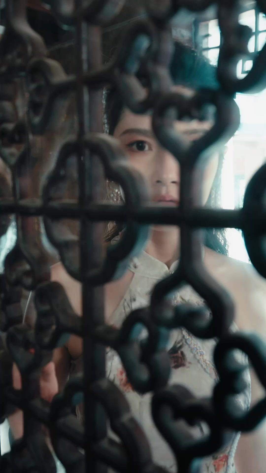 مودة القمر، شوق أبدي