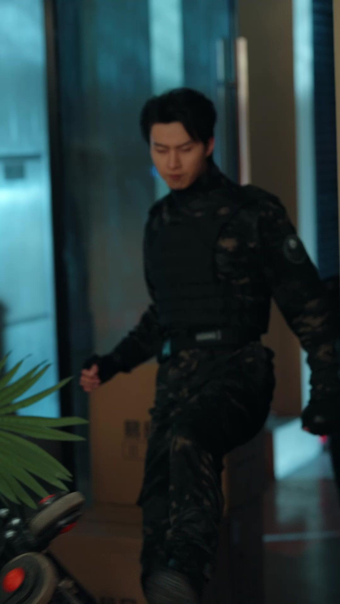 Satu Atap, Dua Kisah Cinta