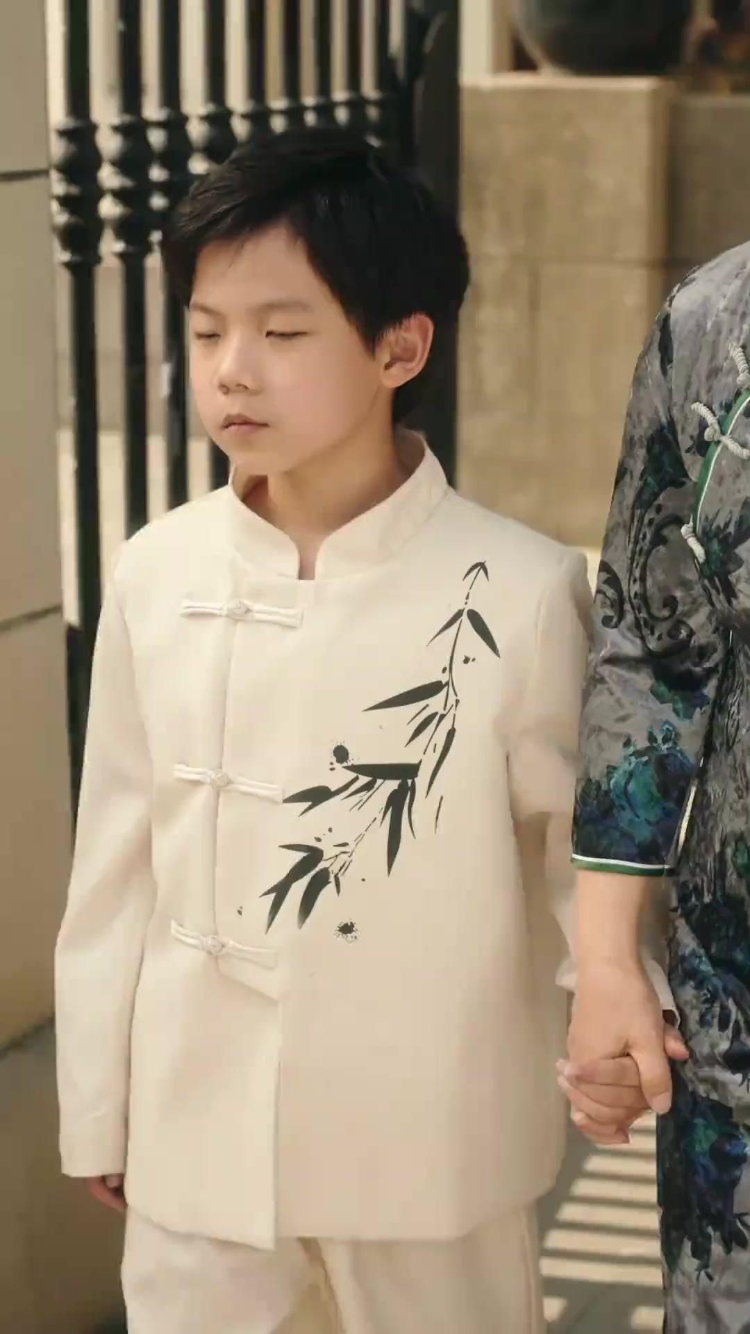 기적의 신부, 곱슬이