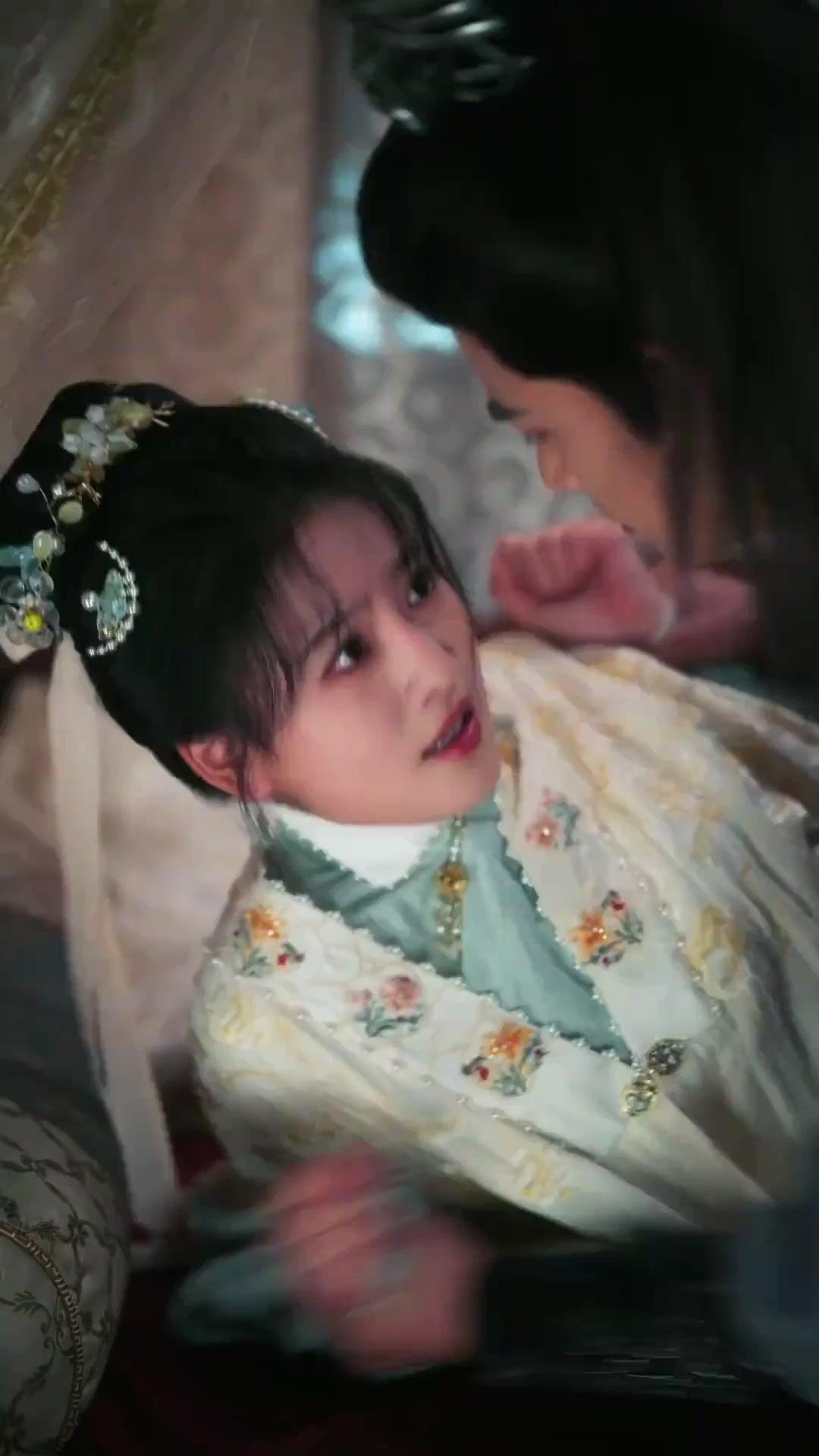 봉황, 둥지를 뒤엎다