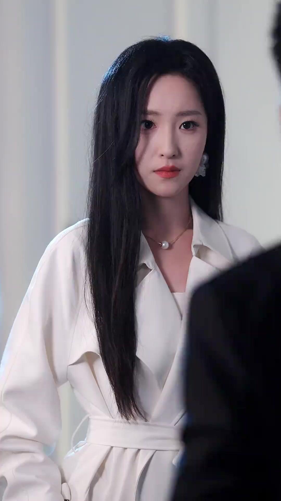 (Sulih suara) Bunga Berduri di Ruang Sidang