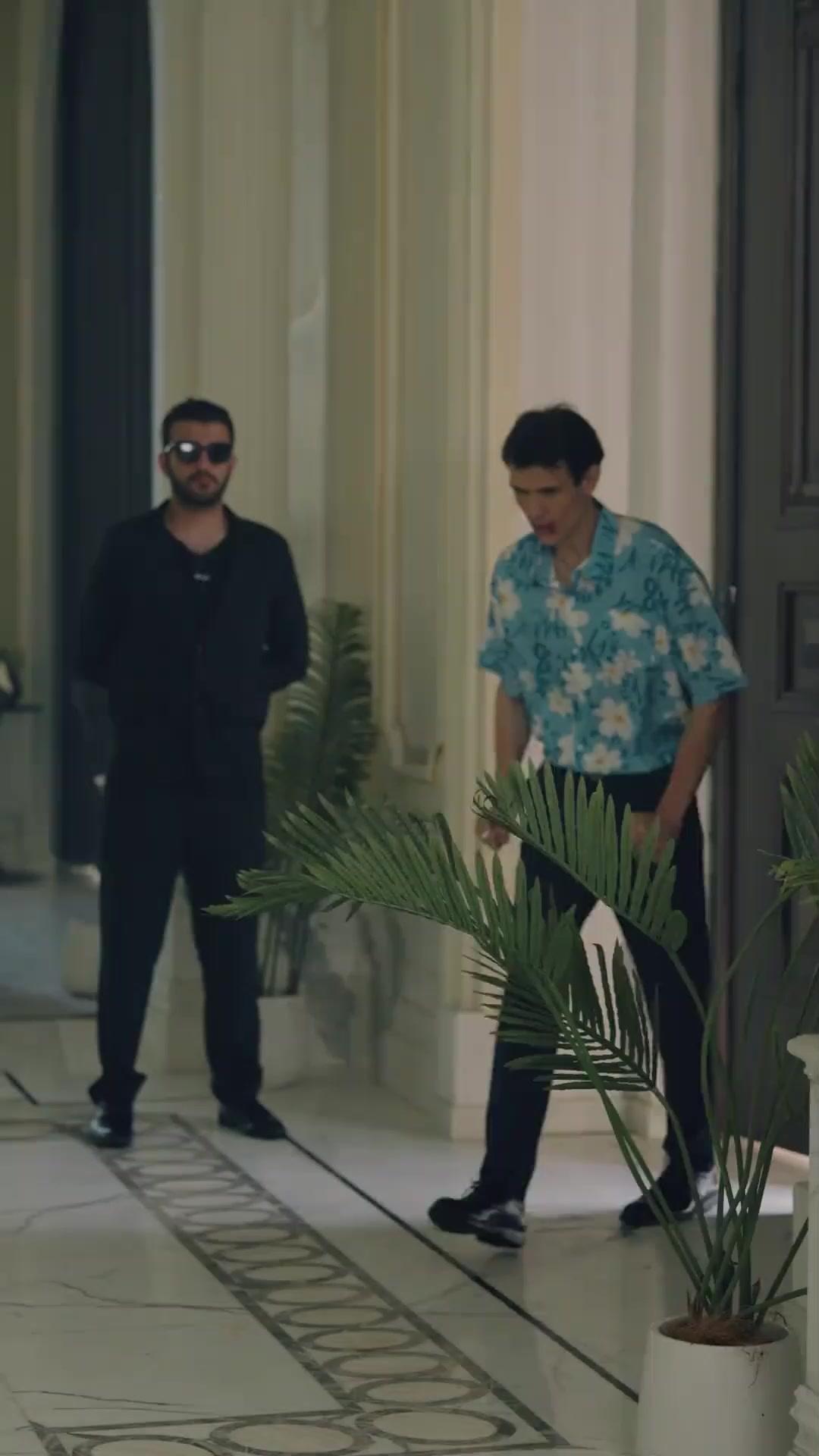 (Dublagem)Punhos de Vingança: Ela & Ele