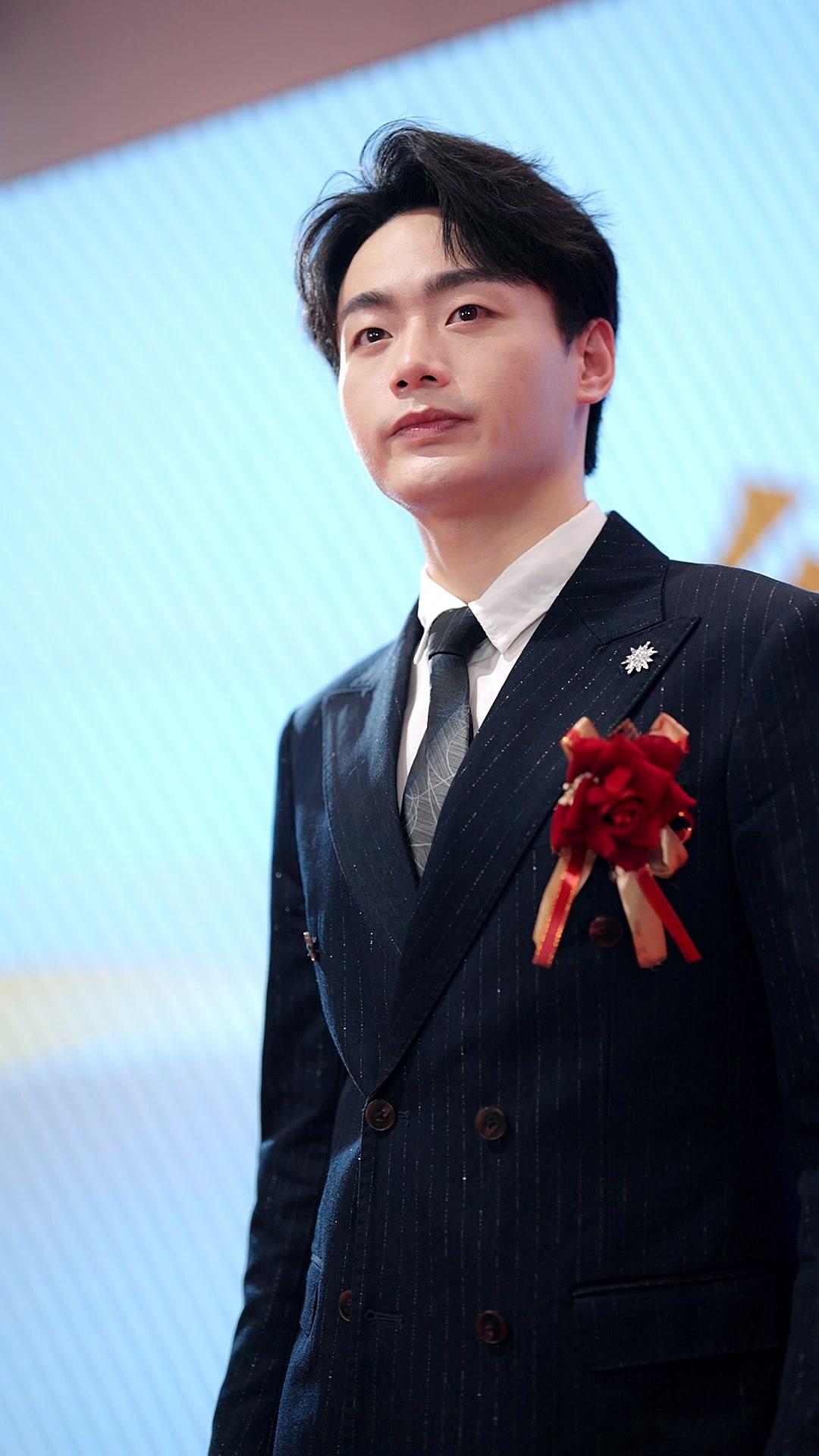 MARIAGE : RÉVEIL DE REINE