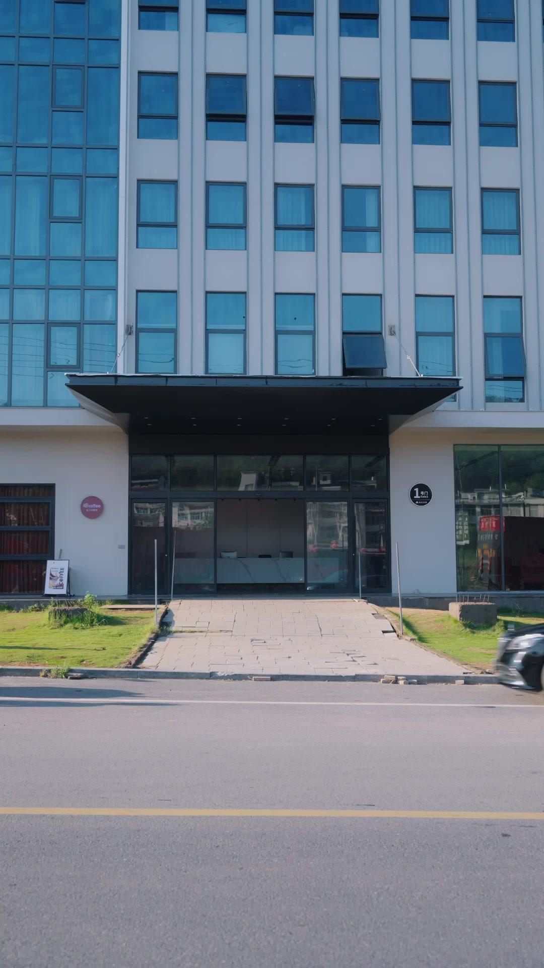 誘拐した貧乏男 実は御曹司だった！？