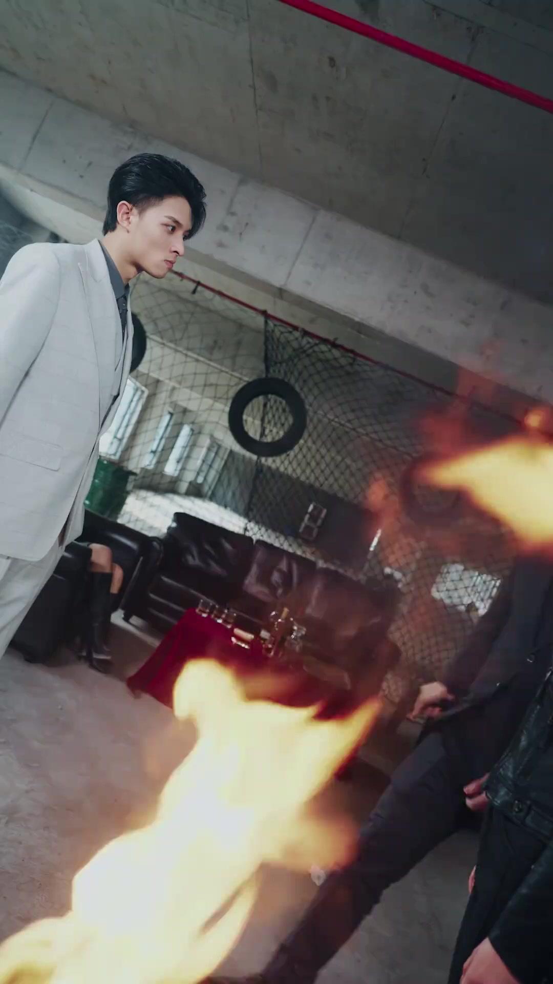 L'ACCORD DE LA BELLE