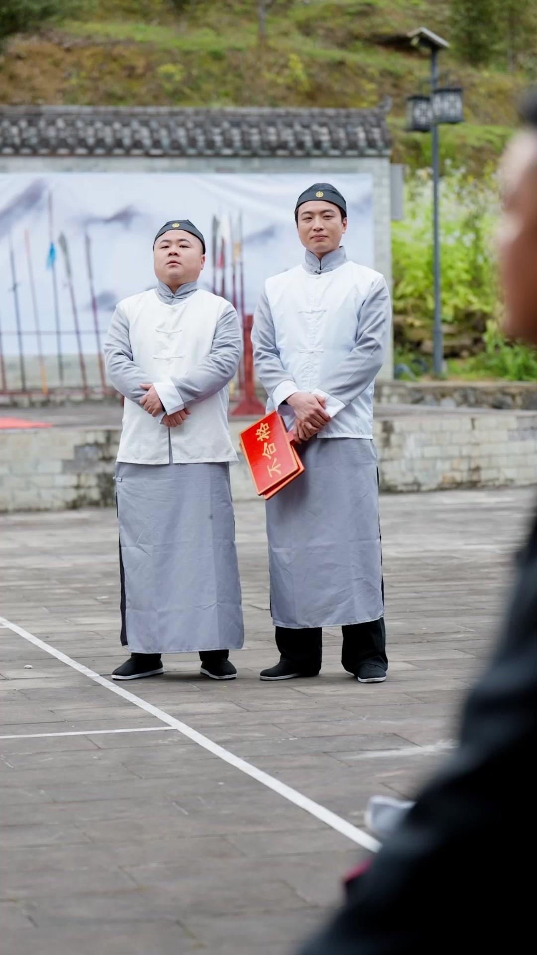 عابث سرق قلبي