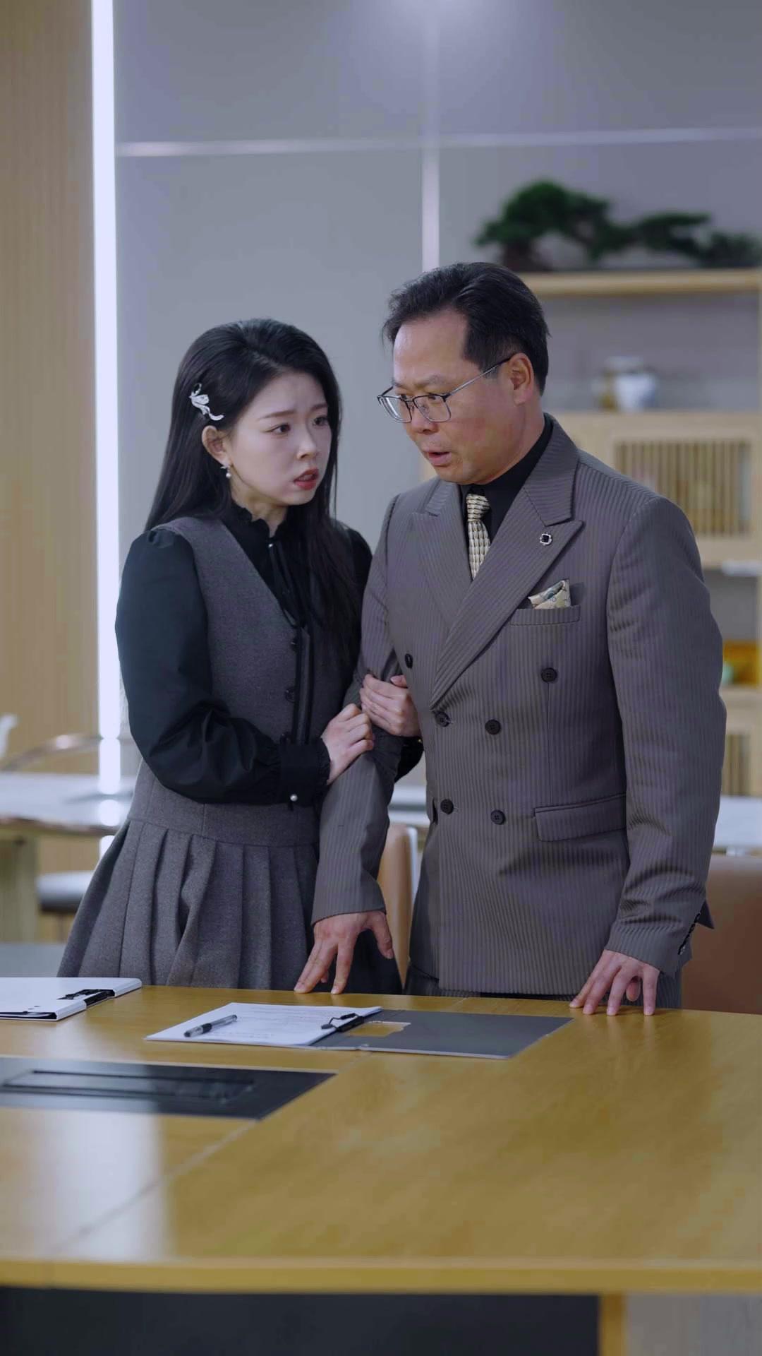 Intrigas bajo la máscara tierna