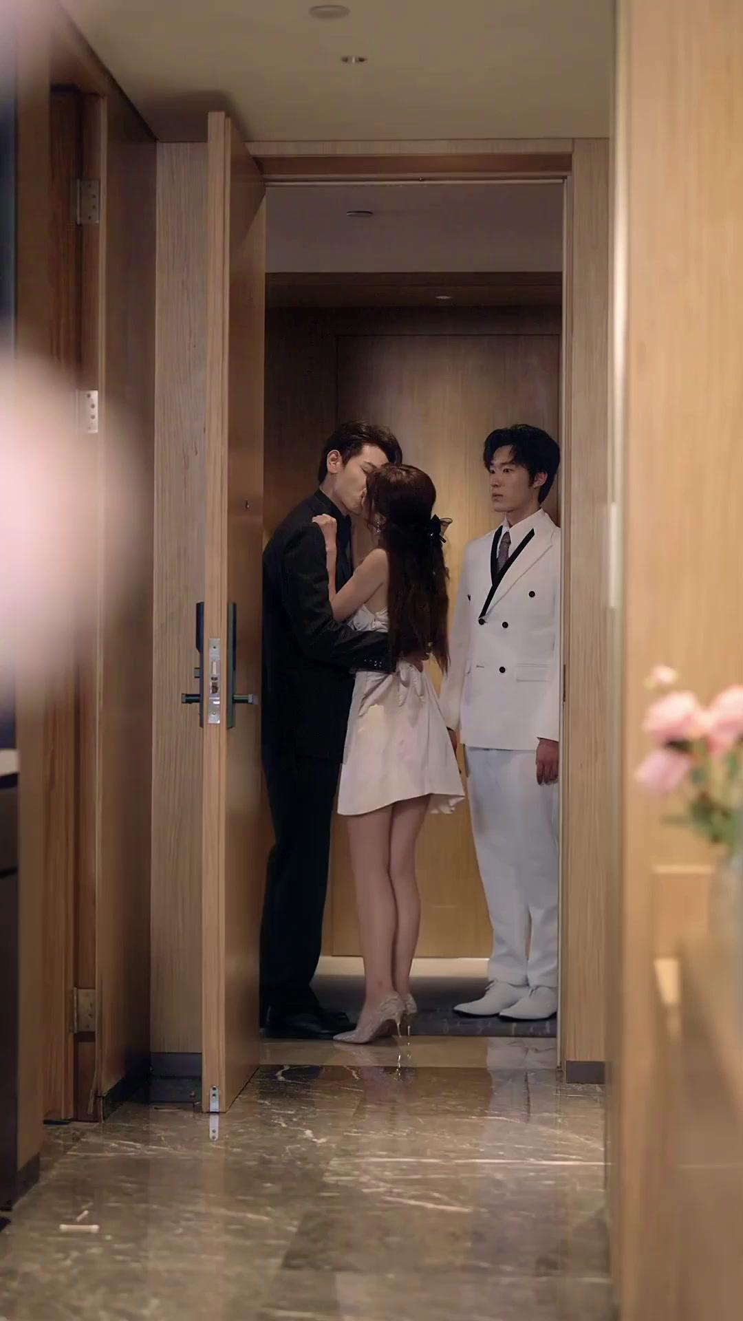 Istri Kontrak Sang CEO