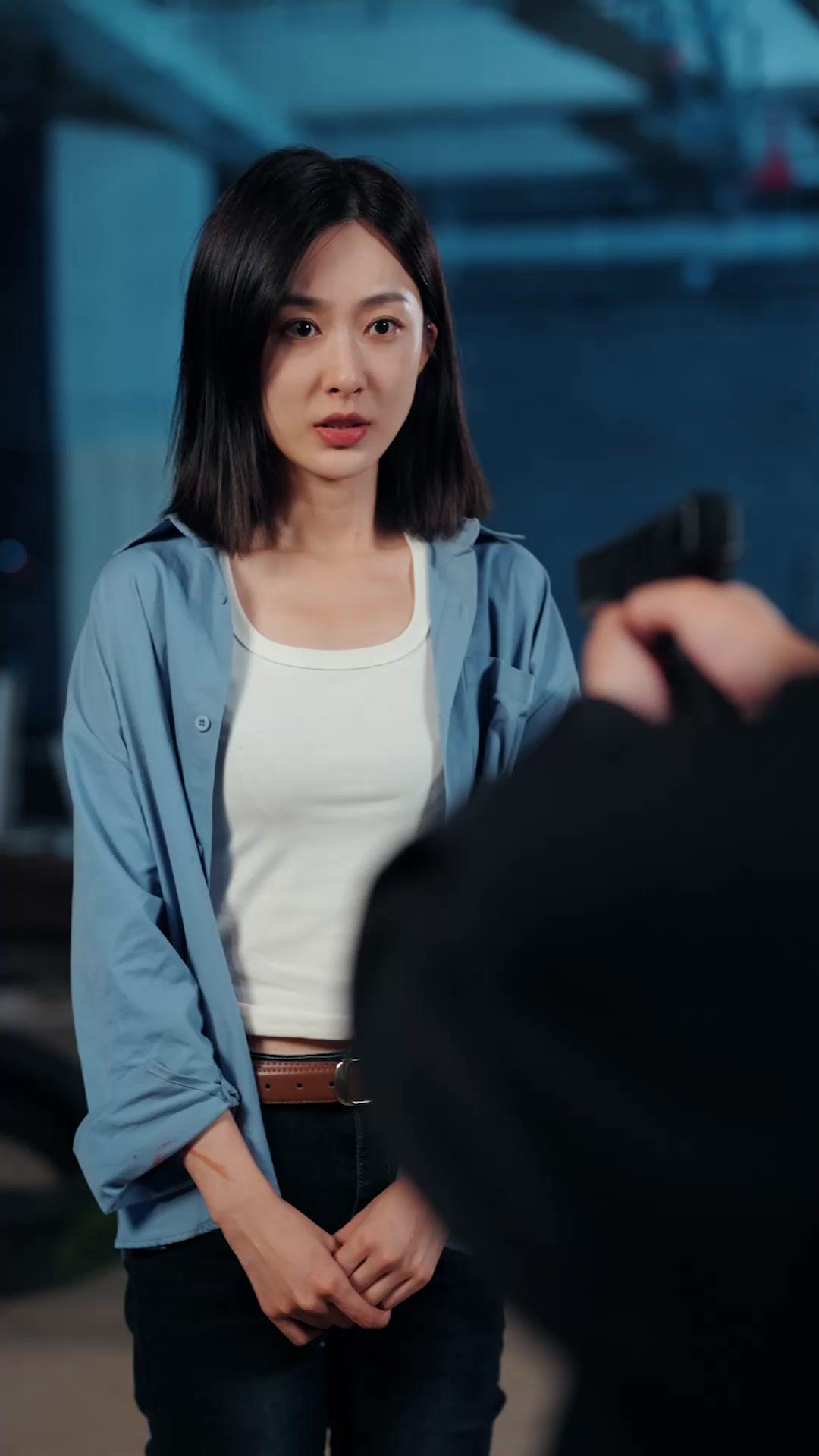 王牌女警踢豪門