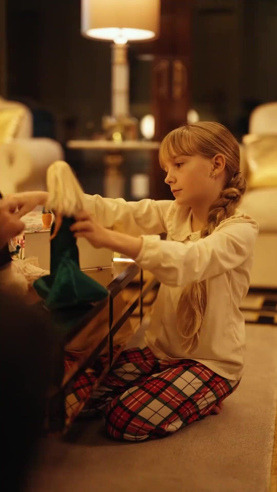 RÉVEILLE-TOI, PAPA ! MAMAN EST À L'AGONIE