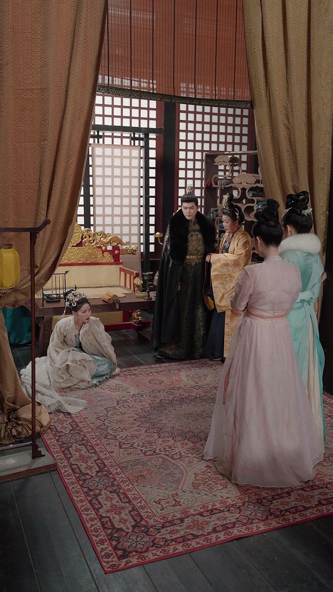 Intrigas en el harén