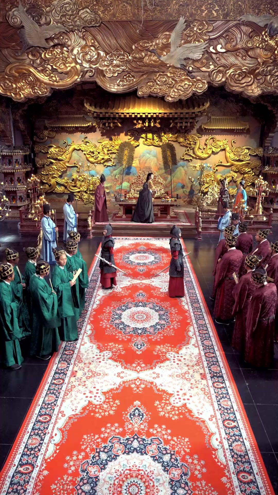 Sandiwara Kaisar Palsu