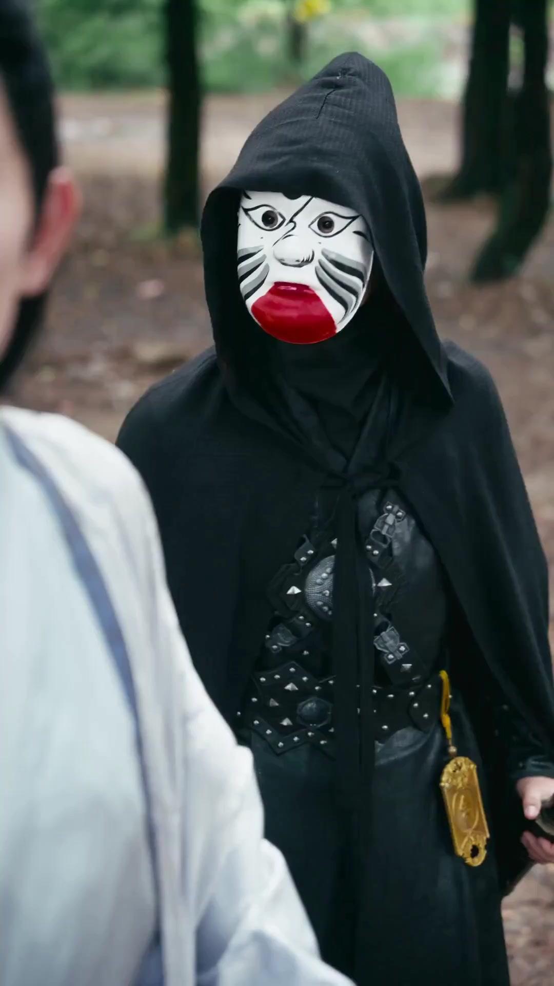 (Dublajlı) Zırhın ve Yeminin Yolu