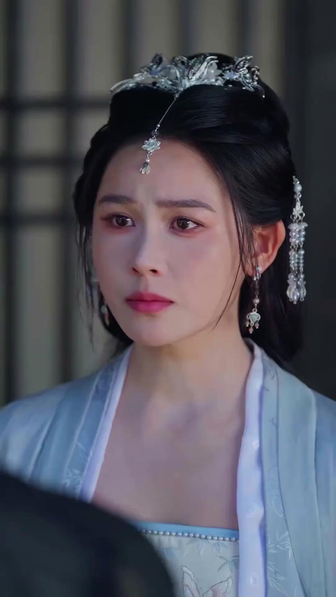 (Doblado) Lo hice rey, me encadenó