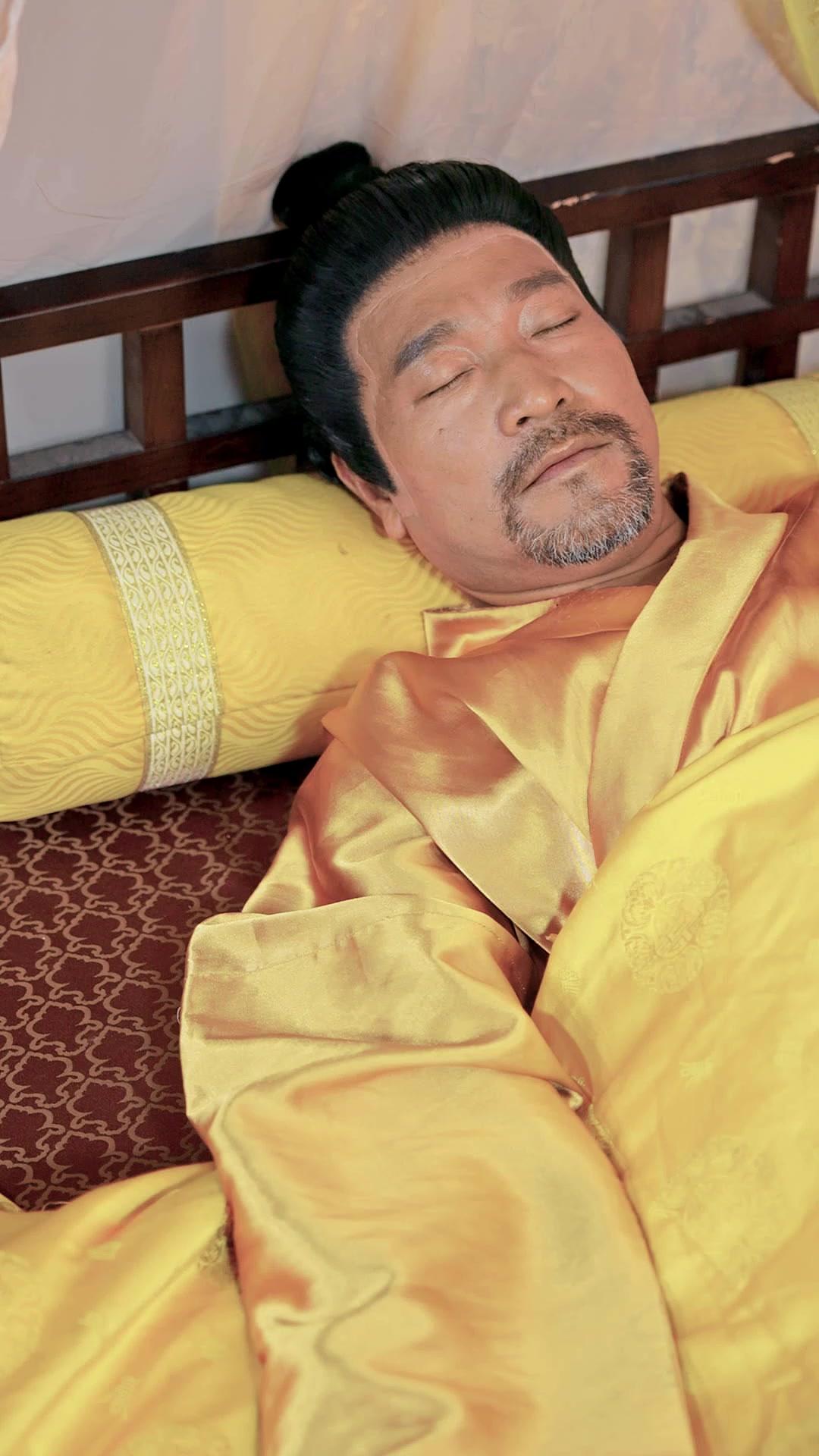 سيف الطاغية: صعود الأمير المنبوذ