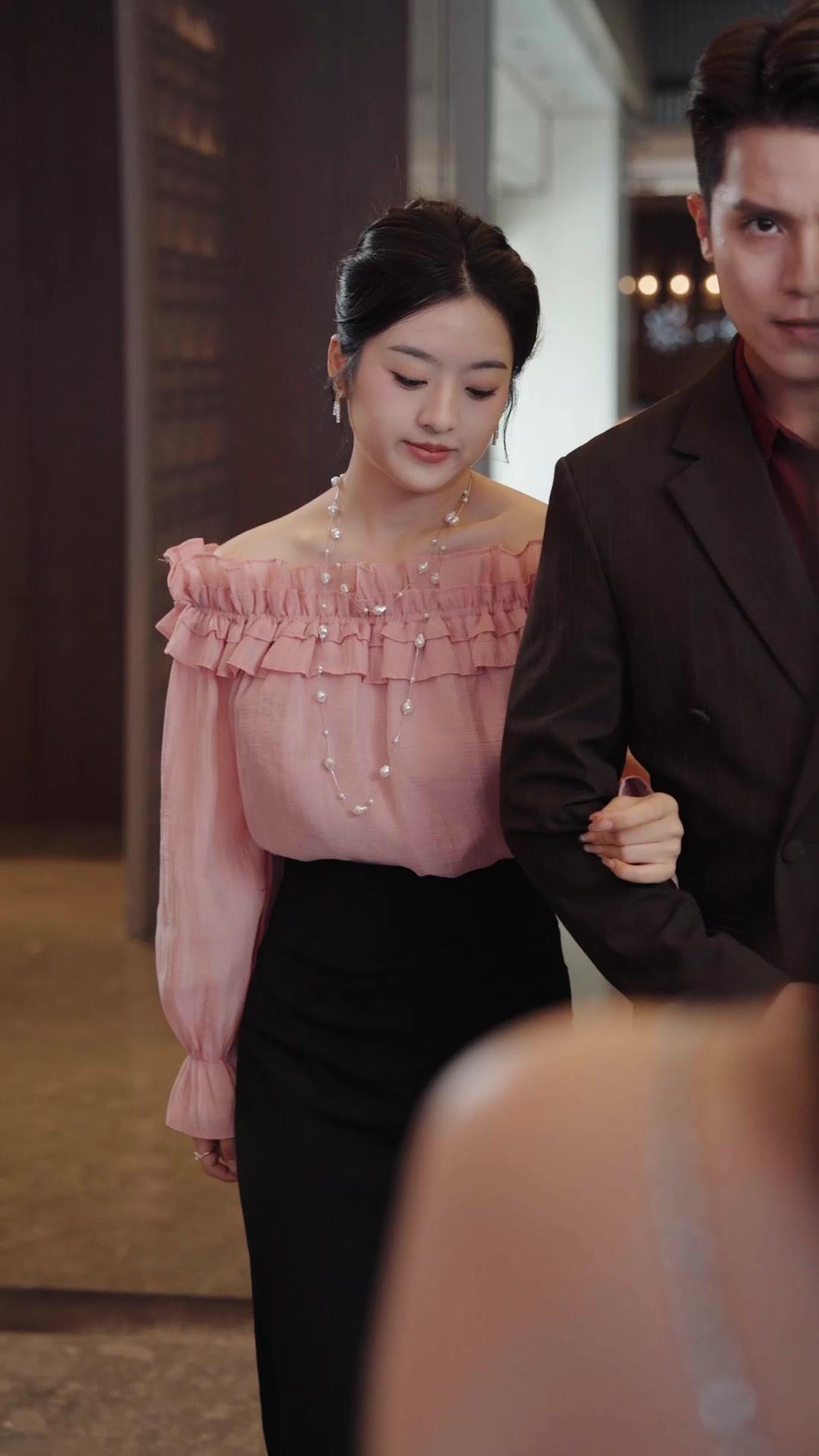 Reborn as the Tycoon’s Vengeful Bride