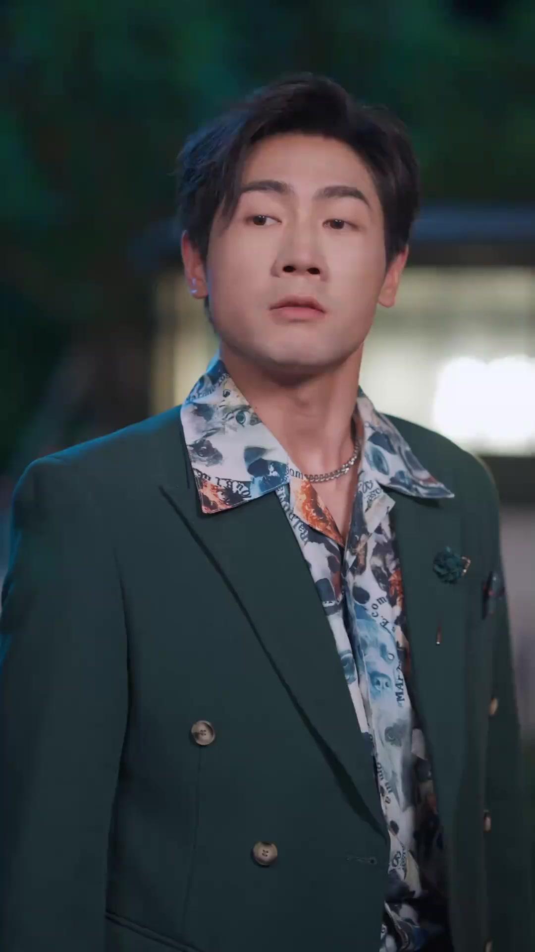 Đắm Chìm Trong Đêm Xuân