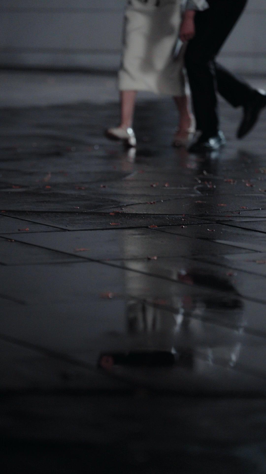 Boss Jatuh Cinta pada Pembantu