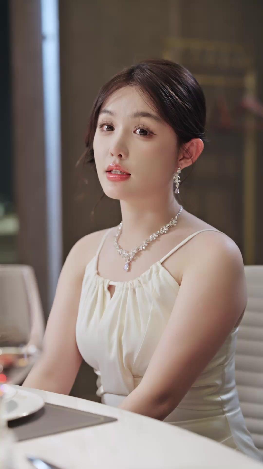 Cinta Petani Cantik dan Pilot Ulung