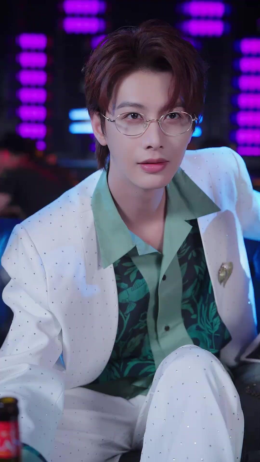 หมกมุ่นรักทั้งวันทั้งคืน