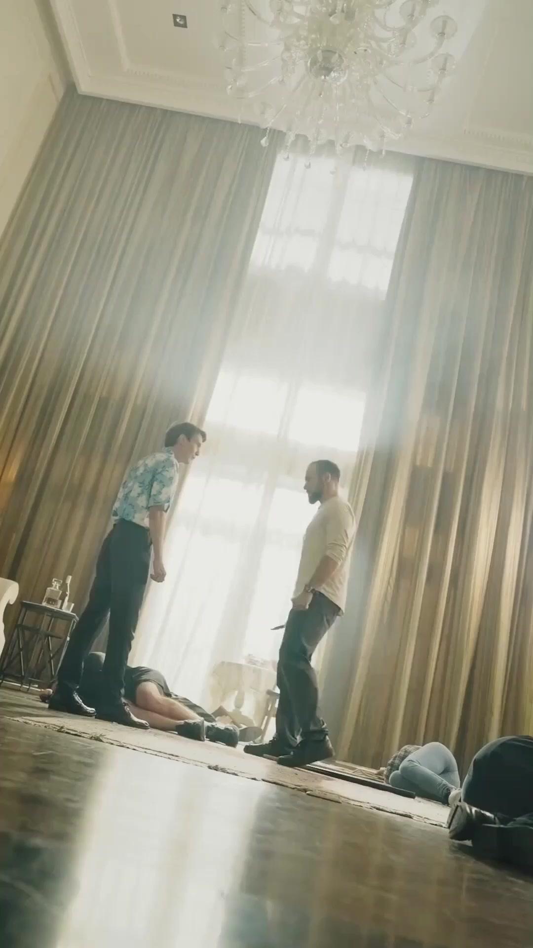 (Doblado) Los puños del engaño