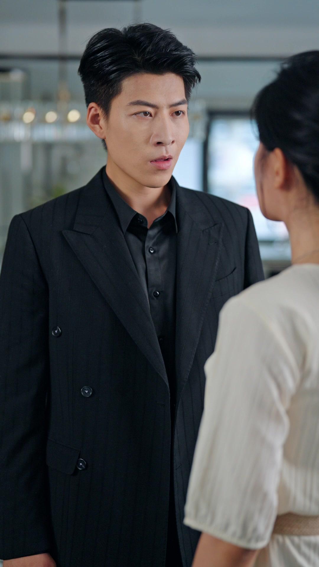 Terjebak Dendam, Terikat Cinta