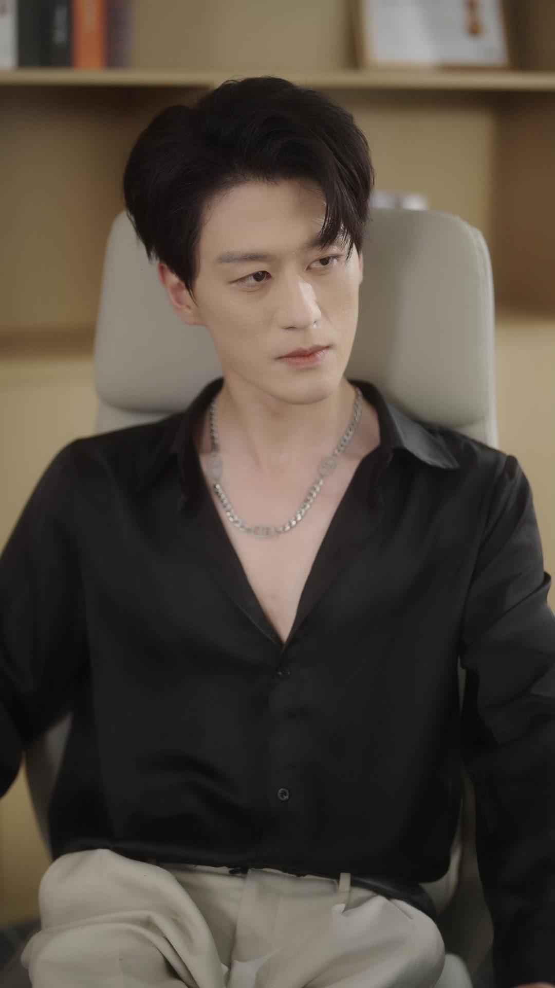 The Billionaire Disguises to Claim Me?