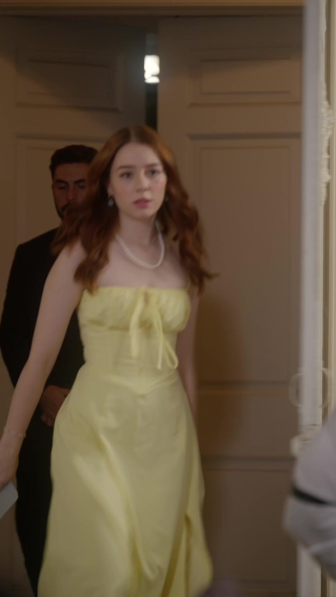 The Mafia Boss' Secret Maid