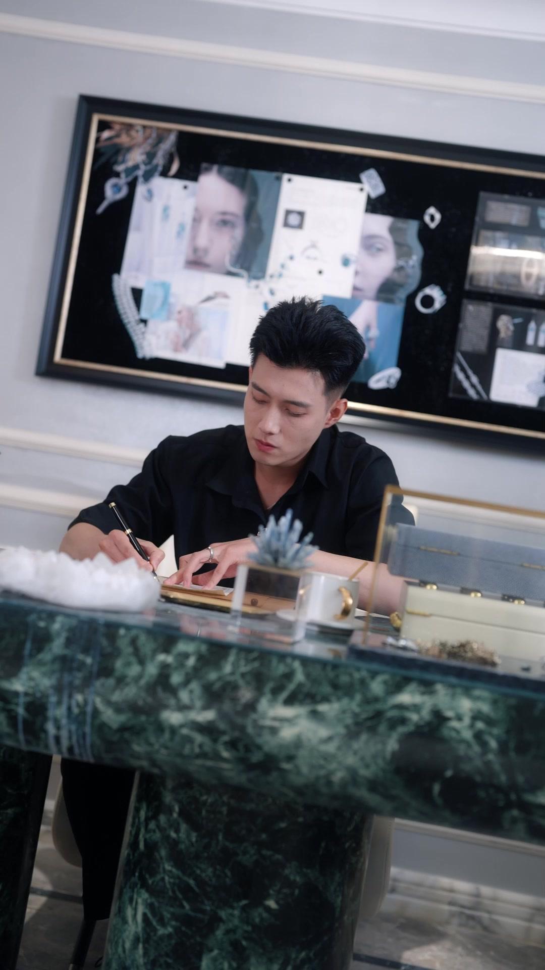 Bunga Berduri di Ruang Sidang