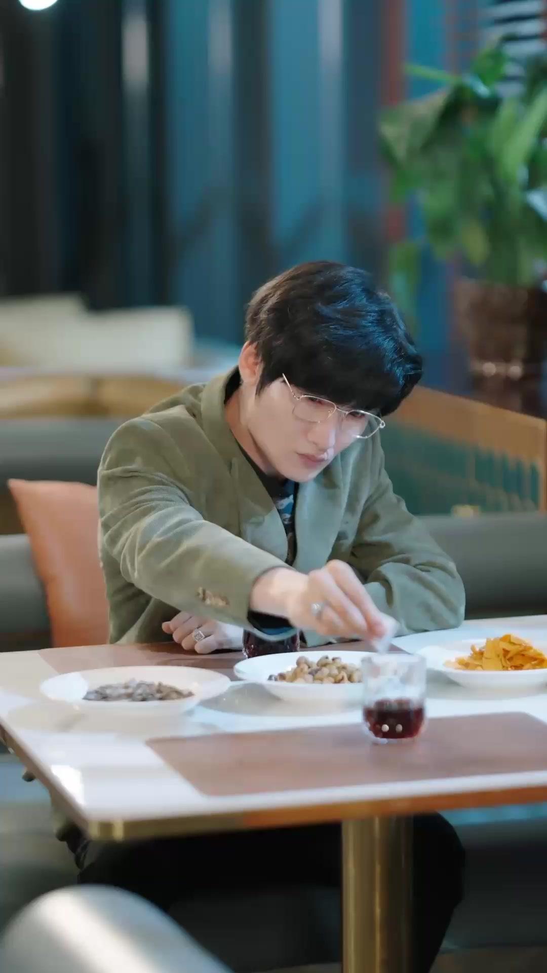 Eski Sevgilim Bir Androloji Doktoru